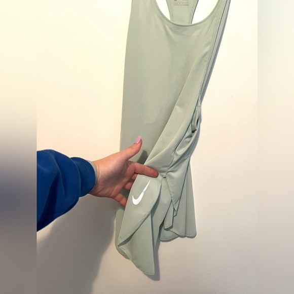 Women’s NIKE tank top - XS - reflective features - Picture 2 of 6